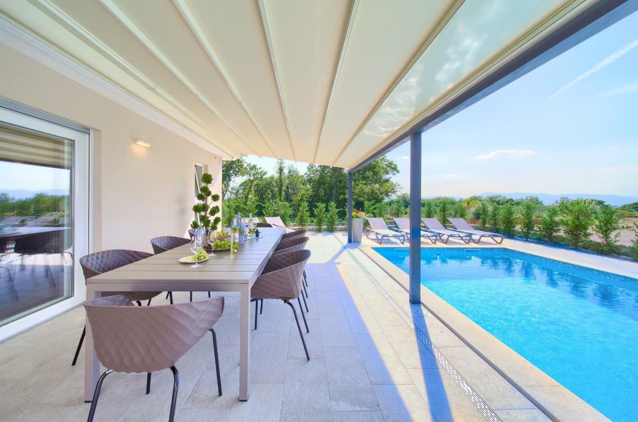 Holiday Home Elegant Vrh  Zewnętrze zdjęcie