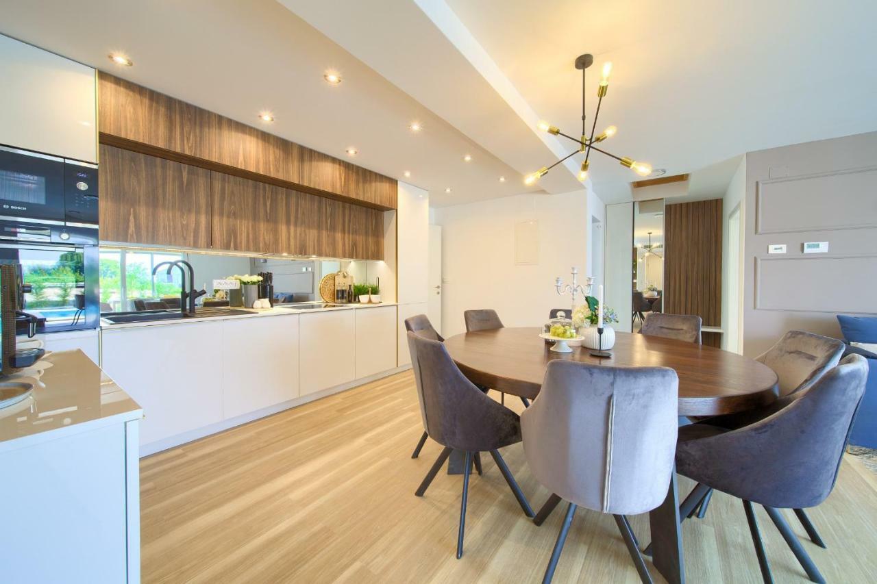 Holiday Home Elegant Vrh  Zewnętrze zdjęcie