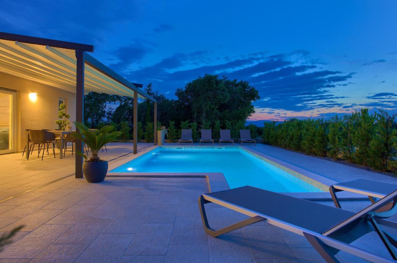 Holiday Home Elegant Vrh  Zewnętrze zdjęcie