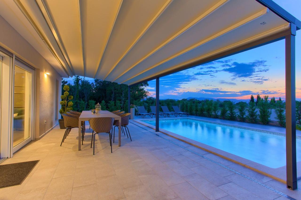Holiday Home Elegant Vrh  Zewnętrze zdjęcie