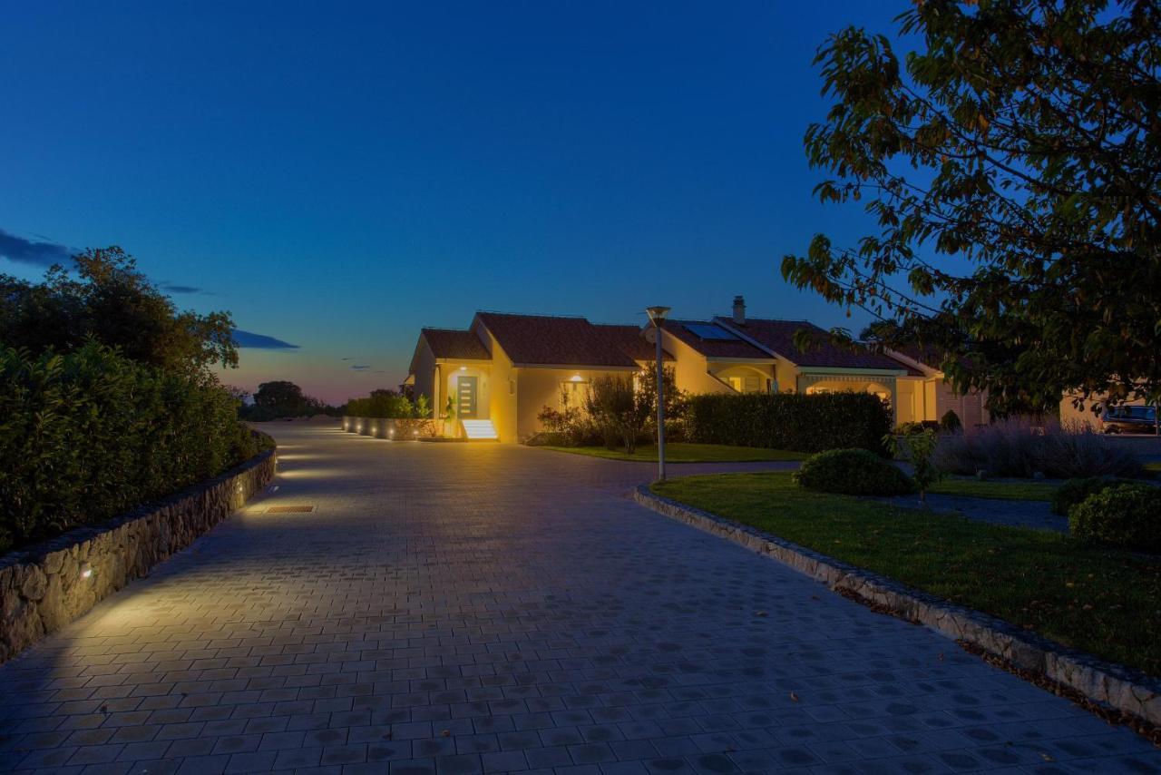 Holiday Home Elegant Vrh  Zewnętrze zdjęcie