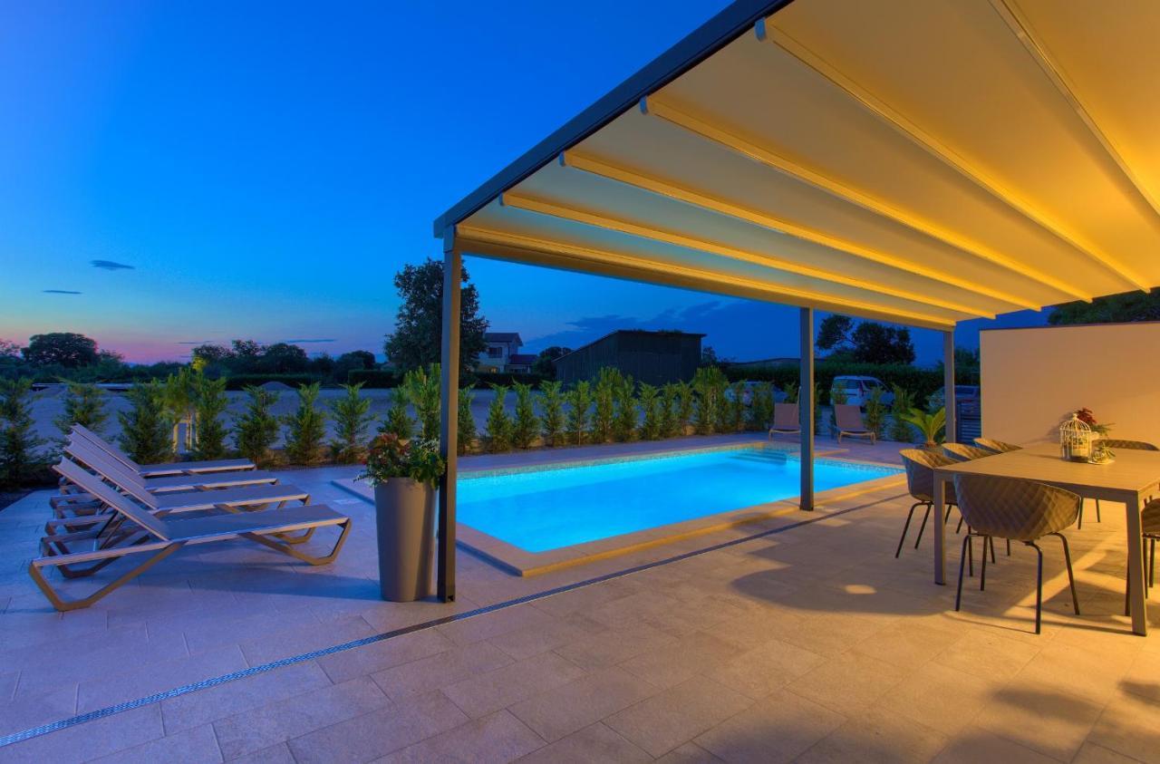 Holiday Home Elegant Vrh  Zewnętrze zdjęcie